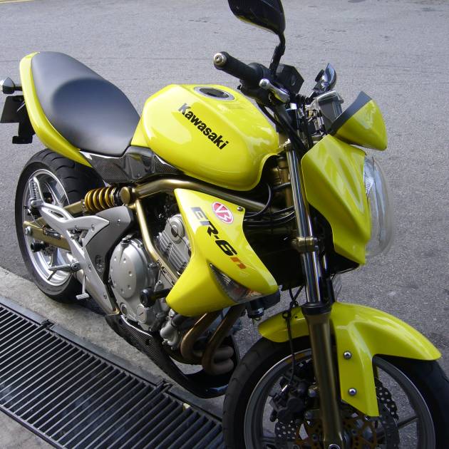 Motorcycle Kawasaki ER-6n