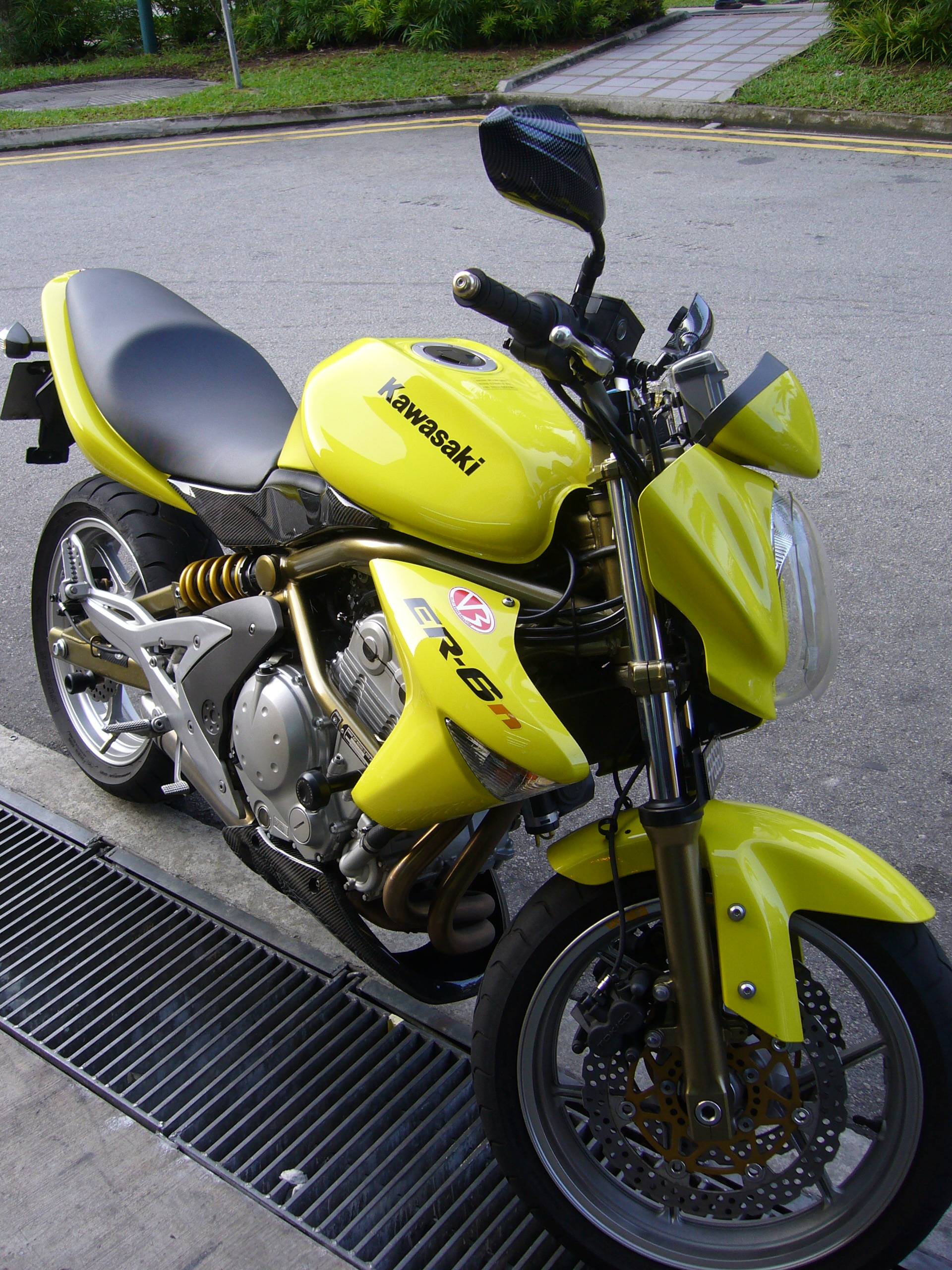 Motorcycle Kawasaki ER-6n