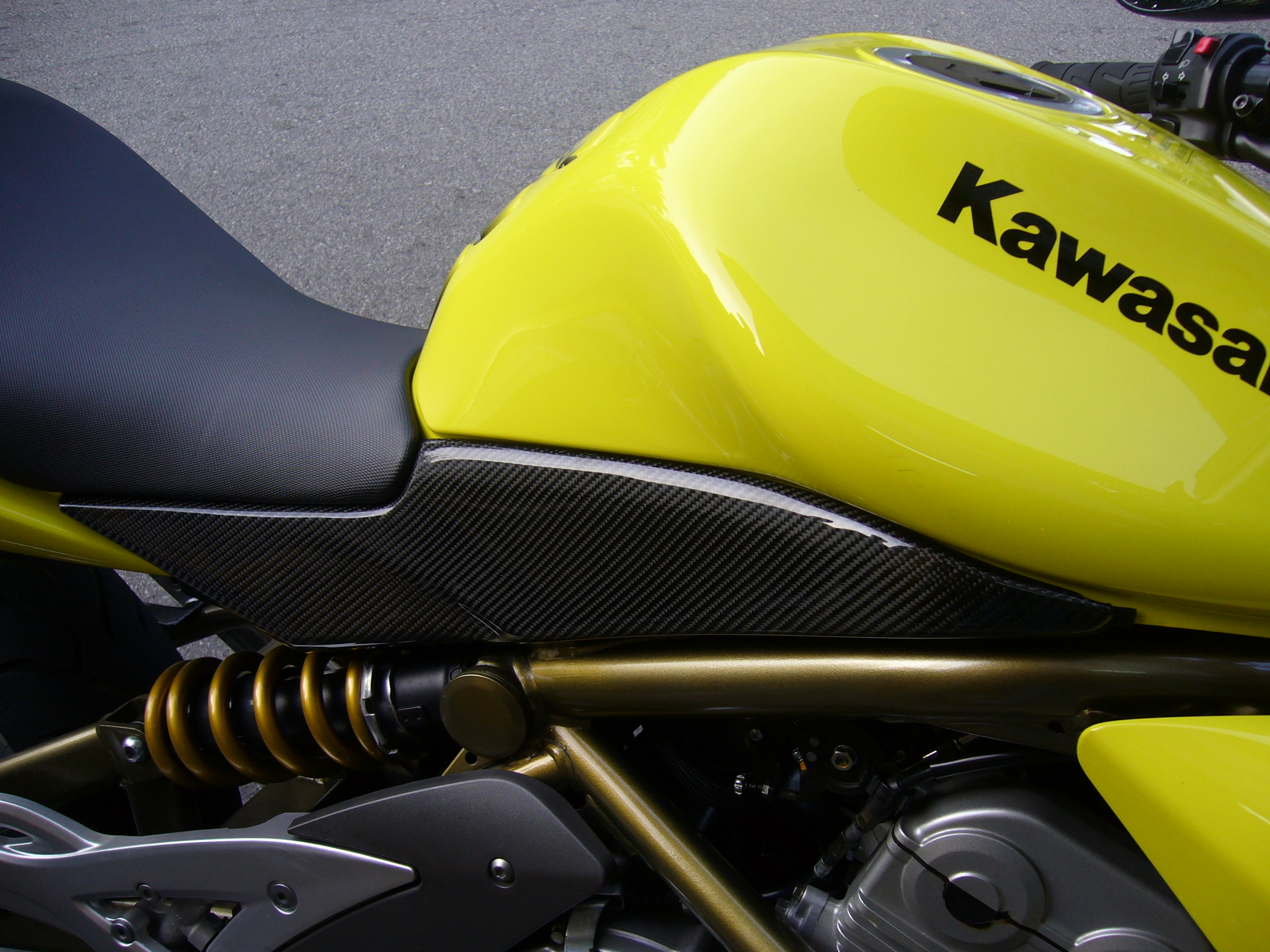 Motorcycle Kawasaki ER-6n - Image 2
