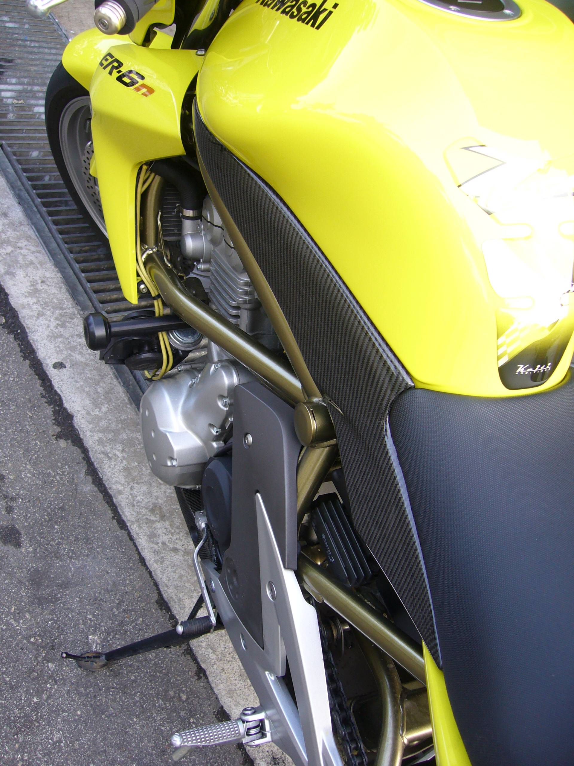 Motorcycle Kawasaki ER-6n - Image 4